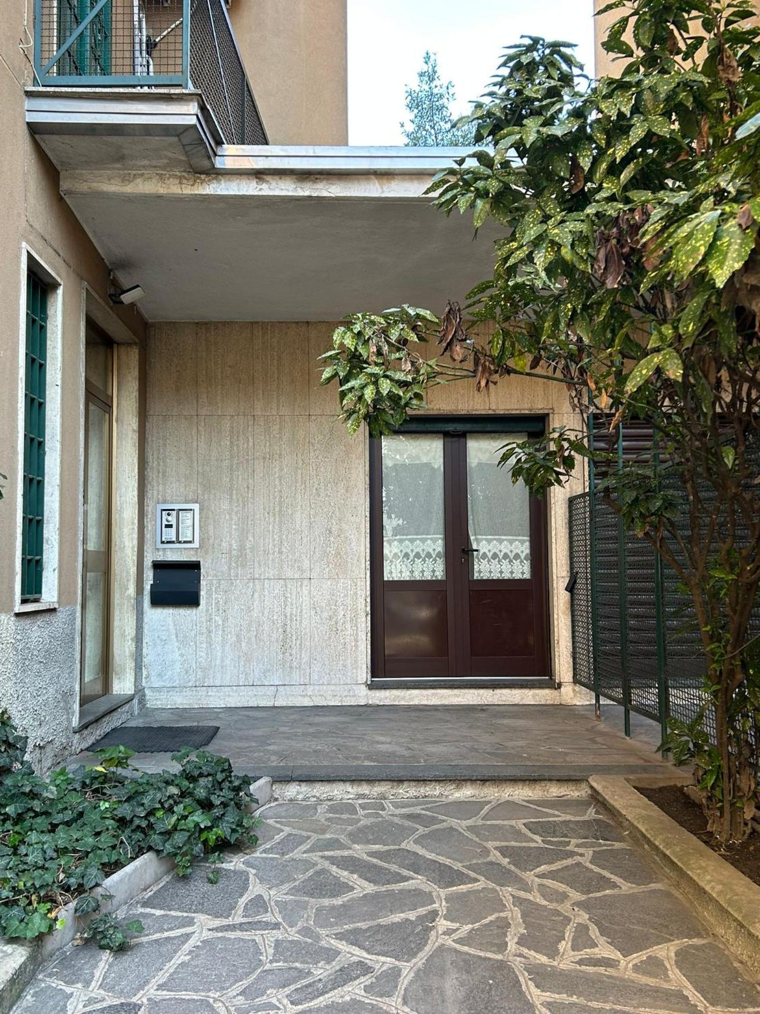 Fully Equipped Design Studio In San Siro — Photos 1